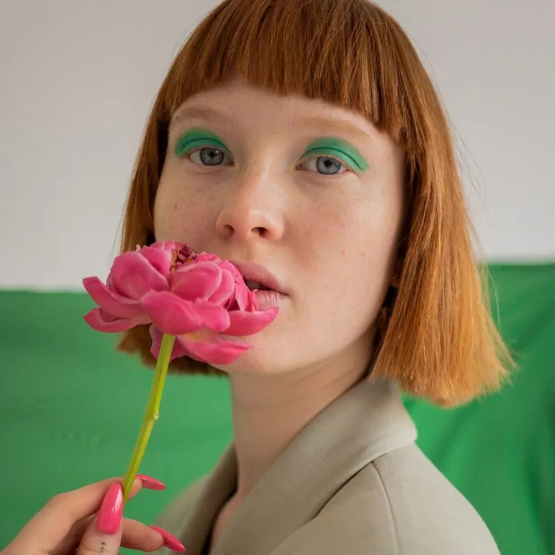 Outdoor photo session makeup service